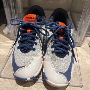 Victor women 7 badminton/indoor activity shoes